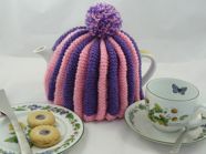 free knitting pattern for a tTaditional English Tea Cosy